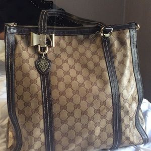 Authentic 2010 Gucci Zippered Tote Bag